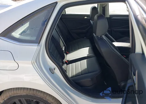 2024 Volkswagen Jetta 1.5T Se from USA, damaged, VIN 3VW7M7BU4RM042867